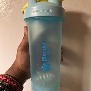 BlenderBottle Aqua Shaker with Yellow Lid